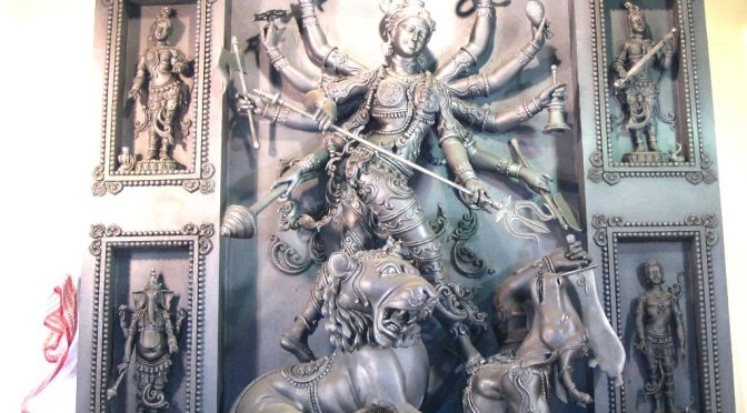 Navratri-Die neun heiligen Nächte der Mutter (Teil 7)